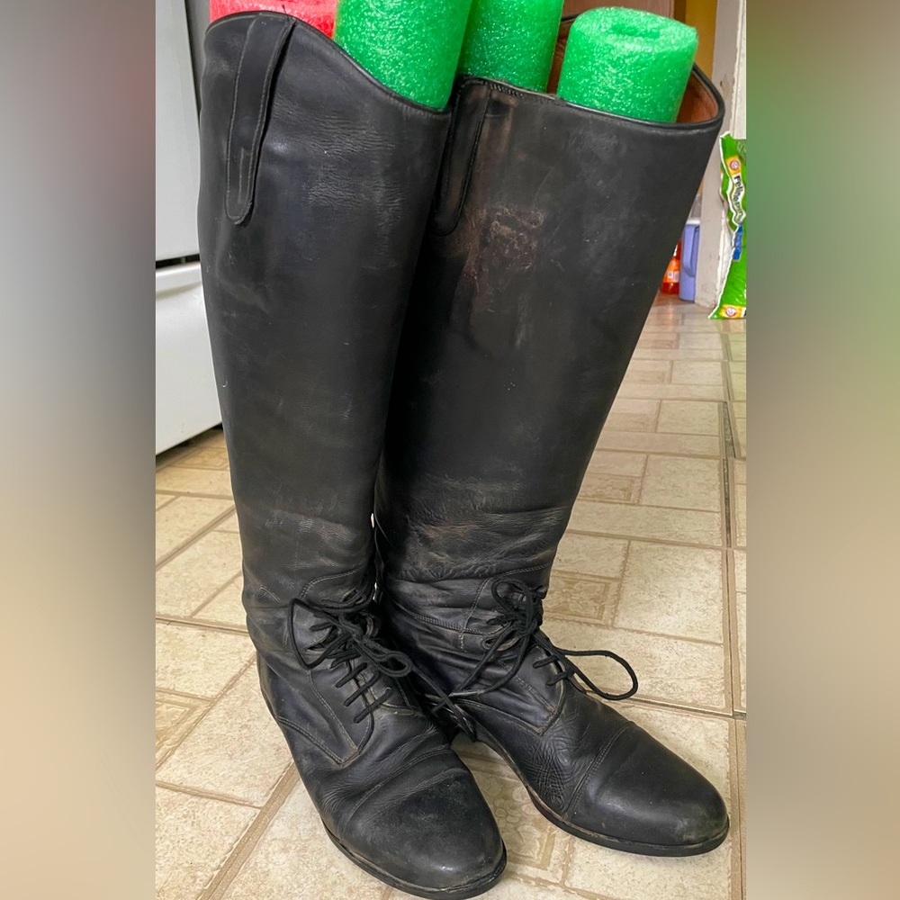 Selling Ariat tall black boots